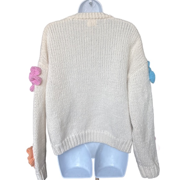 Floral Embellished White Cardigan - Picture 4 of 5